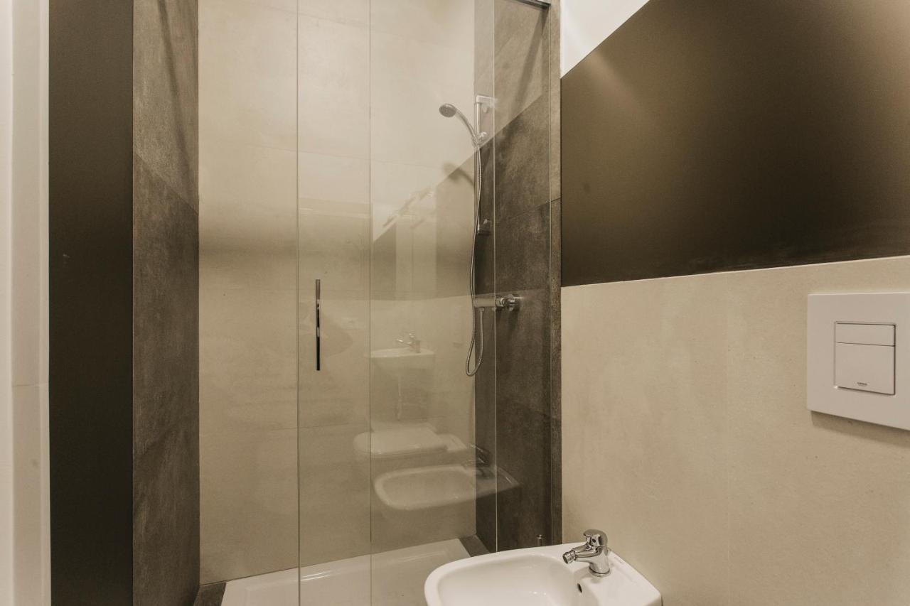 Appartamento Con 2 Camere E 2 Bagni In Centro Con Parcheggio Matera Exterior foto